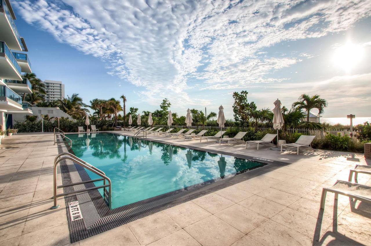 Churchill Suites Monte Carlo Miami Beach Bagian luar foto