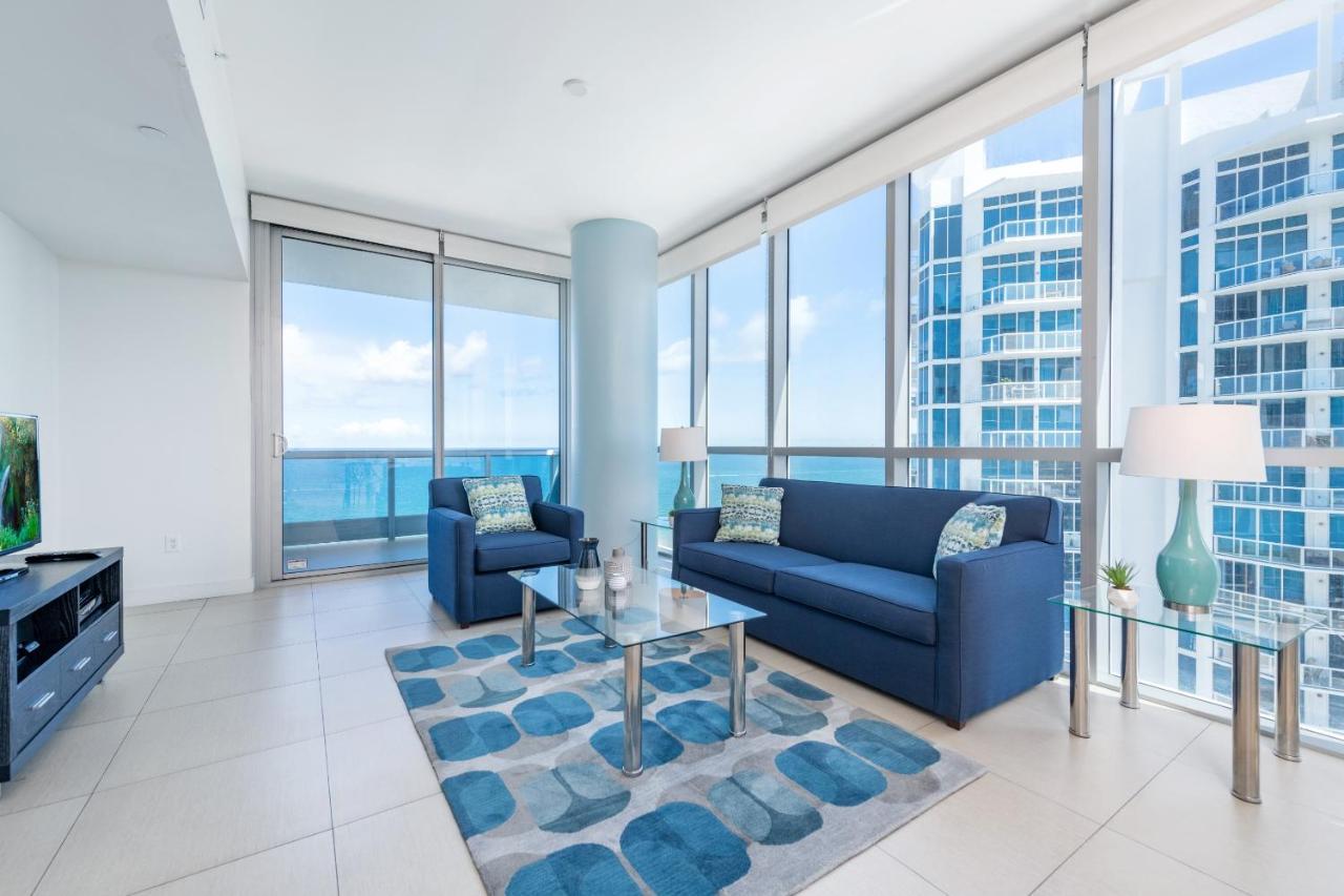 Churchill Suites Monte Carlo Miami Beach Bagian luar foto