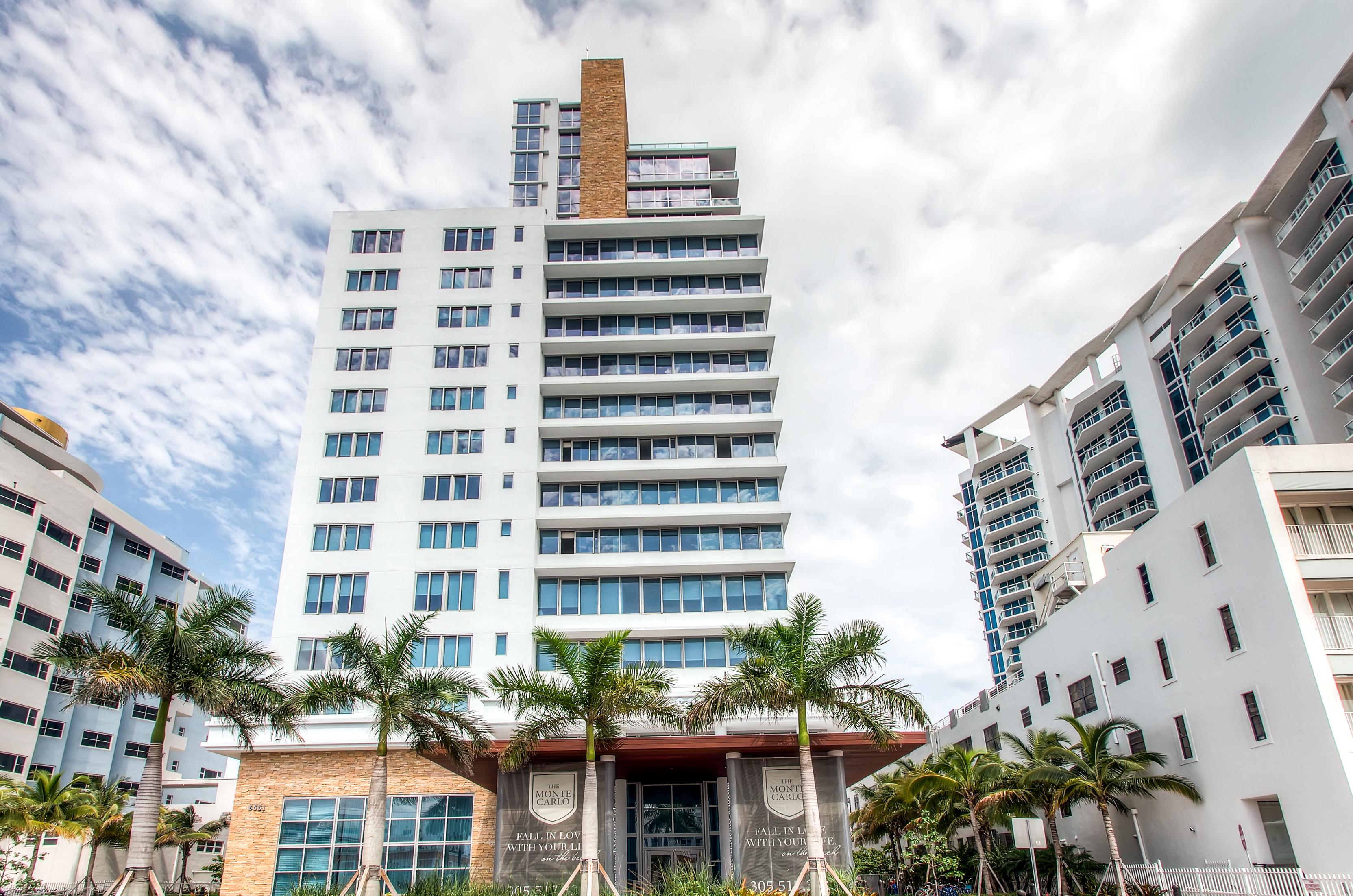 Churchill Suites Monte Carlo Miami Beach Bagian luar foto