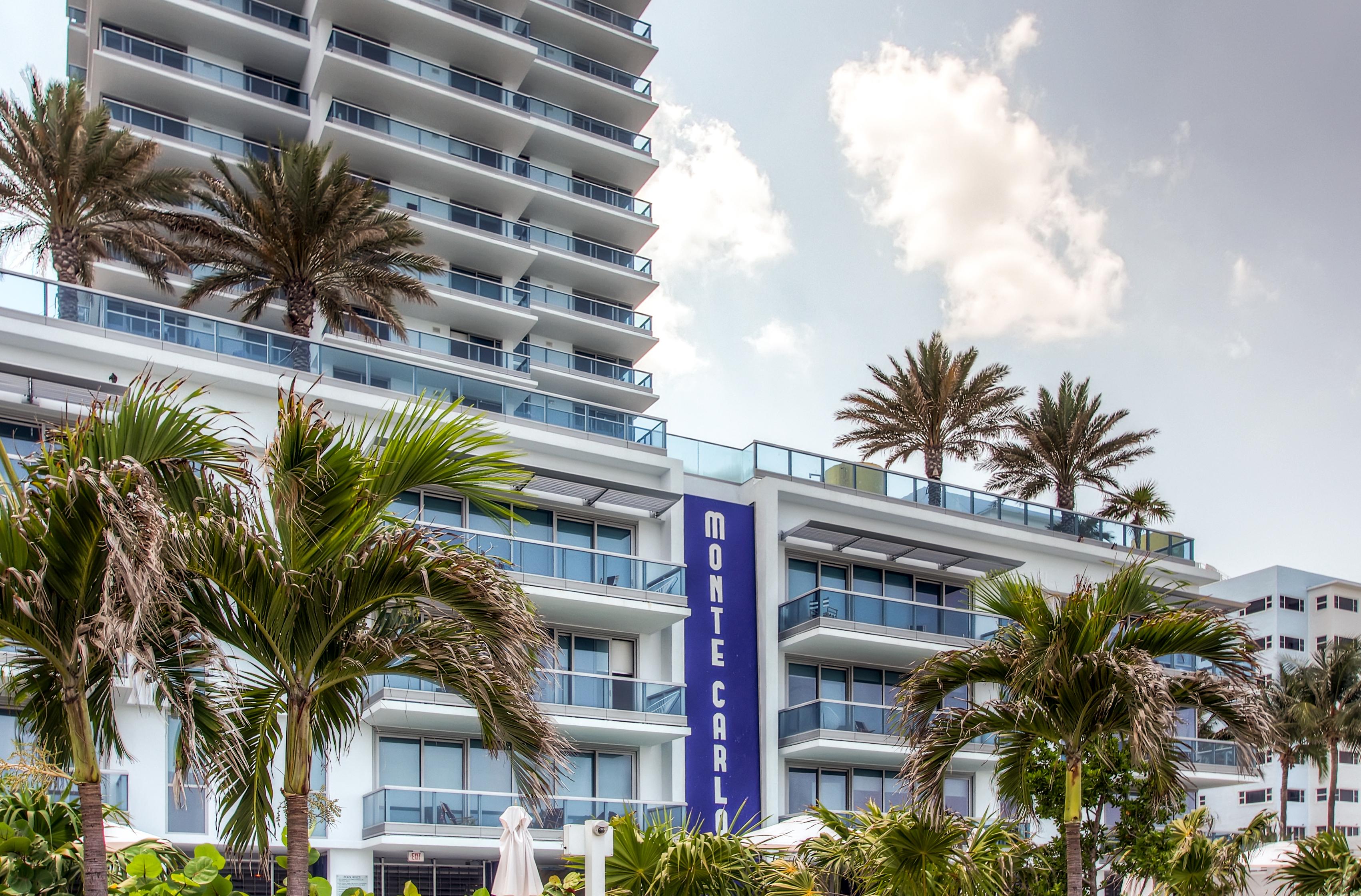 Churchill Suites Monte Carlo Miami Beach Bagian luar foto