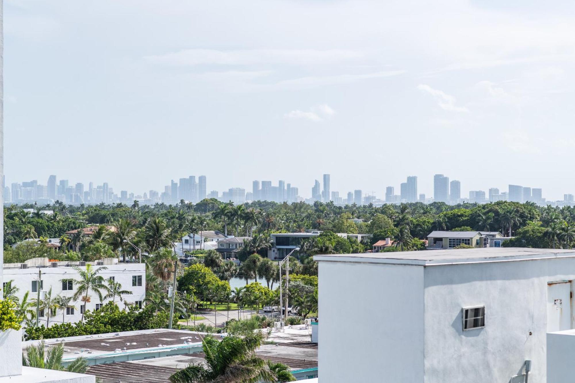 Churchill Suites Monte Carlo Miami Beach Ruang foto