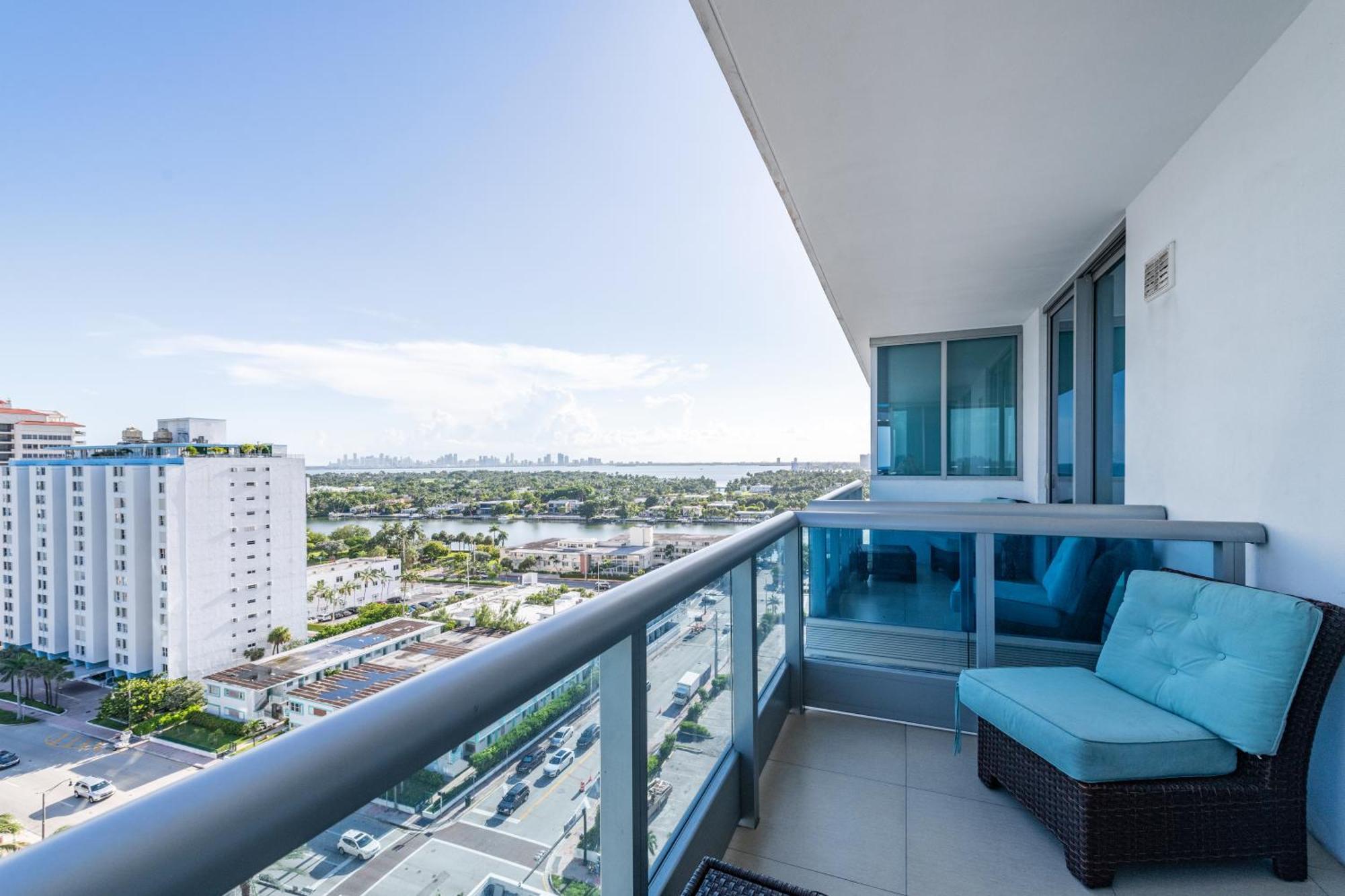 Churchill Suites Monte Carlo Miami Beach Ruang foto